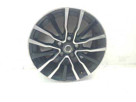 LLanta Aleacion Volvo V40 MOMENTUM