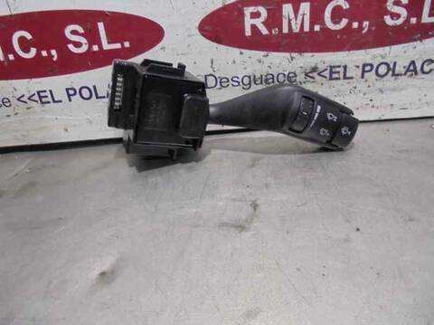 Mando Multifuncion Ford Focus AMBIENTE D) BERLINA 115CV 85KW