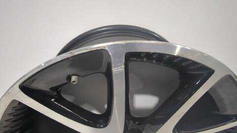 Foto 3ª: LLanta Chapa Toyota Yaris 1.5 HYBRID MXPH11) 92CV [M15A-FXE] (2020)