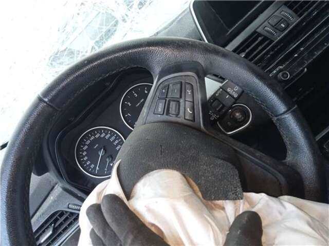 Foto 3ª: Volante Bmw Serie 2 215 1.5 216 D [1.5 LTR. - 85 KW 12V TURBODIESEL] [B37C15A]