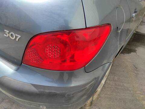 Piloto Trasero Derecho Peugeot 307 NFU BERLINA