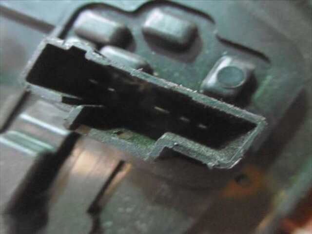Foto 3ª: Piloto Trasero Derecho Peugeot 206 1.4 I [KFW (TU3JP)]