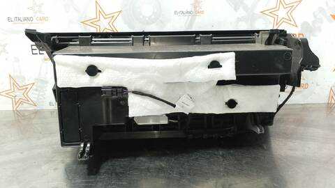 Foto 4ª: Guantera Mercedes Clase A 140 A 200 177.087) 163CV 120KW (2018)