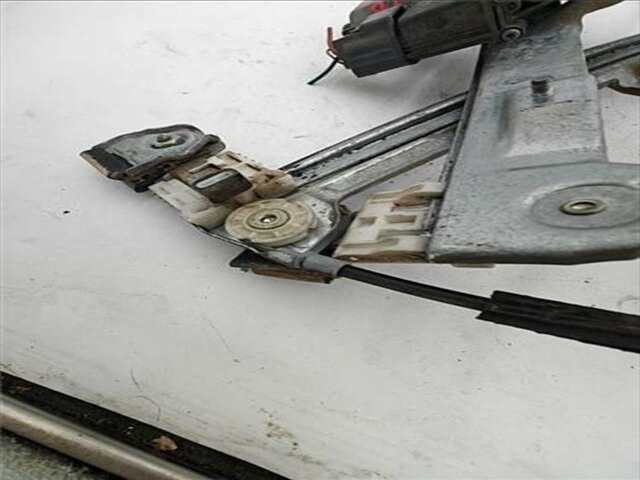 Foto 3ª: Elevalunas Eléctrico Delantero Izquierdo Mitsubishi Colt 1.6 1600 AVANCE [1.6 LTR. - 76 KW CAT]