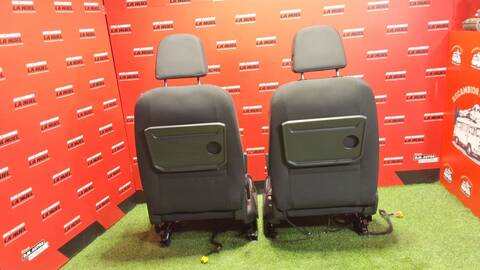 Foto 4ª: Asientos Traseros Ford Tourneo 1.5 ACTIVE [1 5 LTR. - 84 KW ECOBOOST CAT] 114CV [DPB] (2023)