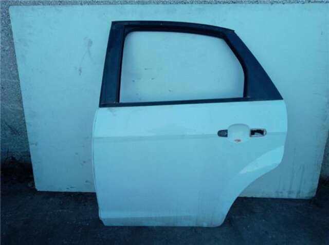 Puerta Trasera Izquierda Ford Focus 1.6 BUSINESS [1.6 LTR. - 66 KW TDCI CAT]
