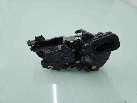 Cerradura Puerta Trasera Derecha Volkswagen Golf LIFE 116CV 85KW
