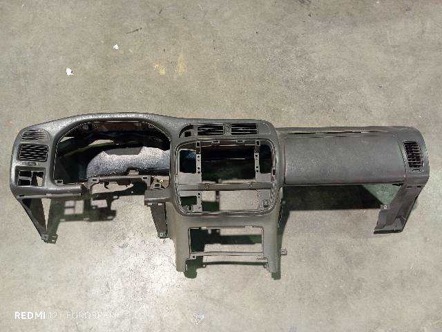 Salpicadero Nissan Patrol 2.8 TD Y61 TD6