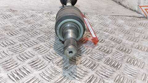 Foto 3ª: Transmision Delantera Izquierda Mercedes Clase ML 350 3.0 CDI V6 265CV 195KW AUT. OM 642 W164) 164.124) [OM642940] (2005)