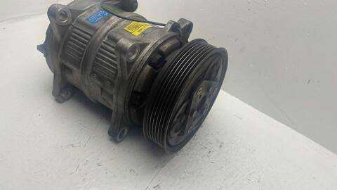 Foto 2ª: Compresor Aire Acondicionado Volvo V40 1.9 TURBO CAT 147KW FAMILIAR [B 4194 T] (1998)