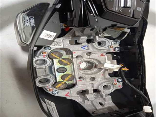 Foto 4ª: Volante Kia Niro 1.6 G HIBRIDO 141CV 104KW [G4LL] (2023)