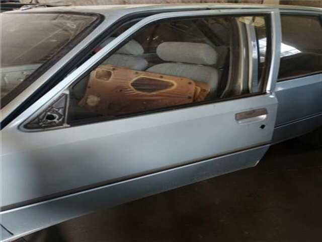 Puerta Delantera Izquierda Peugeot 205 1.2