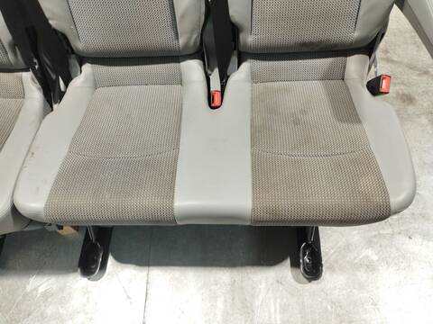 Foto 3ª: Asientos Traseros Mercedes Viano CDI 2.0 639.711 639.713 639.811 639.813 639.815) 116CV 85KW [646980] (2009)