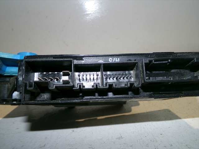 Foto 4ª: Elevalunas Eléctrico Trasero Izquierdo Audi A4 2.0 G 2000-2004 [ALT] (2002)