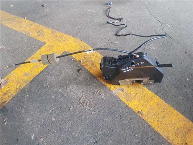 Cerradura Puerta Trasera Derecha Mercedes Clase C 160 2.2 200 CDI (203.004) [2.2 LTR. - 85 KW CDI CAT]