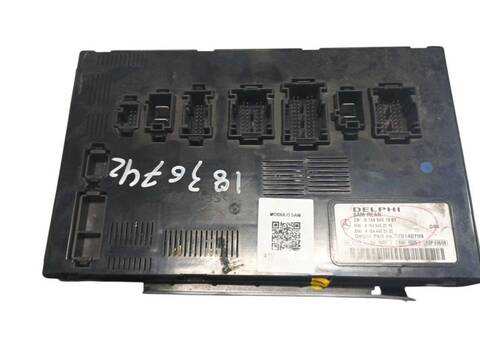 Foto 2ª: Caja Reles Fusibles Mercedes Clase ML 280 CDI 4-MATIC W164) 164.120 (2005)