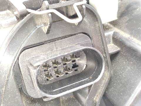 Foto 3ª: Faro Derecho Audi A4 1.9 TDI 110CV 81KW [AFN] (1999)