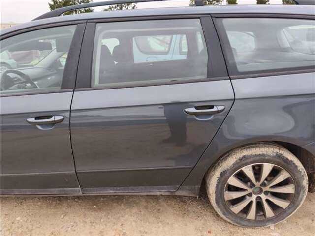 Puerta Trasera Izquierda Volkswagen Passat 2.0 EDITION PLUS [2.0 LTR. - 103 KW TDI]