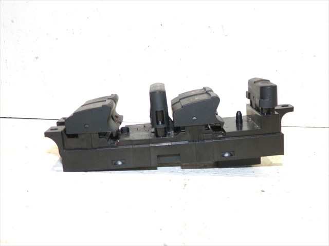 Foto 3ª: Botonera Elevalunas Skoda Octavia 1.9 TDI 1996-2004 [ALH] (2004)