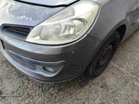 Foto 3ª: Paragolpes Delantero Renault Clio D4F784 (2008)