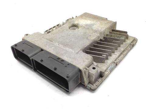 Centralita Motor ECU Volkswagen Passat 2.0 BLUETDI 143CV 105KW