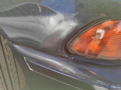 Foto 2ª: Aleta Delantera Derecha Bmw Serie 5 518 256D1 BERLINA (2002)