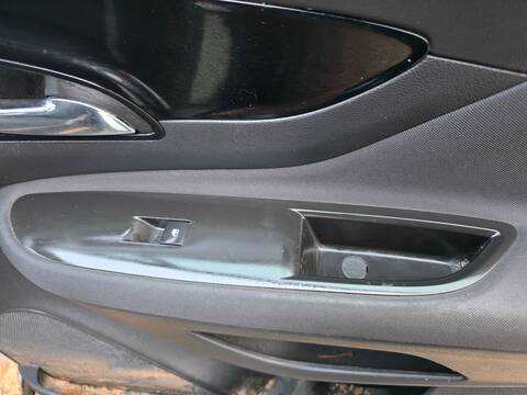 Botonera Elevalunas Opel Mokka SELECTIVE 140CV 103KW