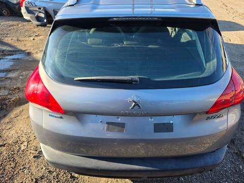 Portón Peugeot 2008 HMZ