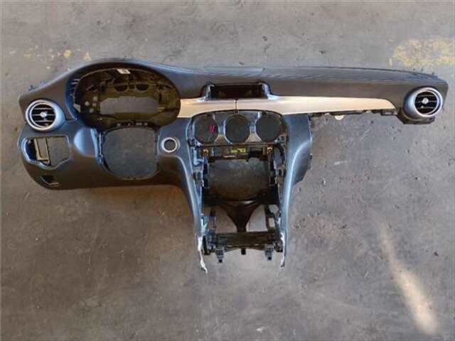 Salpicadero Mercedes Clase C 160 2.1 C 220 D (205.304) [2.1 LTR. - 125 KW CDI CAT]