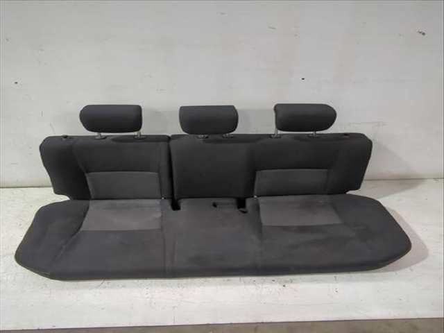 Asientos Traseros Toyota Yaris 1.5 NSP131_) 112CV