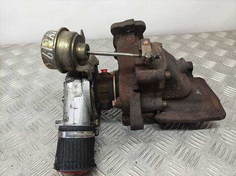 Foto 2ª: Turbocompresor Volkswagen Golf BASICO BERLINA 90CV 66KW [AGR] (2001)