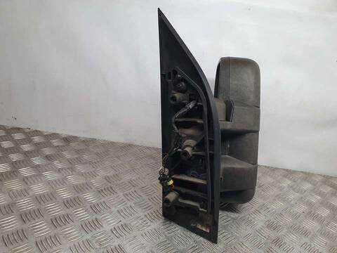 Foto 3ª: Retrovisor Izquierdo Iveco Daily CAJA CERRADA GRAN ESPACIO 35S... BATALLA 3300 146CV 107KW [F1AFL411C] (2015)