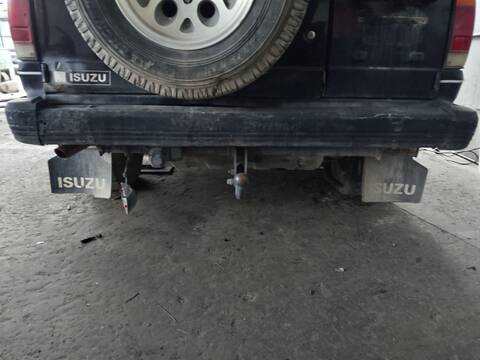 Paragolpes Trasero Isuzu Trooper VERSION INDEFINIDA