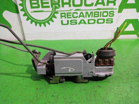 Foto 3ª: Cerradura Puerta Trasera Derecha Citroen Xsara 1.9 D SX 68CV [DJYXUD9A] (1997)