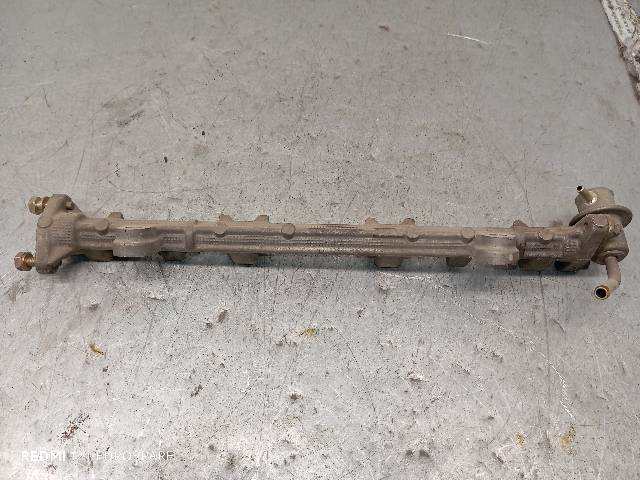 Foto 2ª: Rampa Inyectora Mitsubishi Montero 1.8 GDI IO PININ [4G93] (2002)