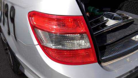 Foto 3ª: Piloto Trasero Izquierdo Mercedes Clase C 160 220 T CDI 204.208) 170CV 125KW FAMILIAR [OM646811] (2008)