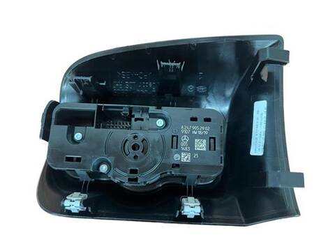 Foto 2ª: Mando Multifuncion Mercedes Clase A 140 1.3 A 200 EDITION 1 177.087) [1 3 LTR. - 120 KW CAT] 163CV [282914]