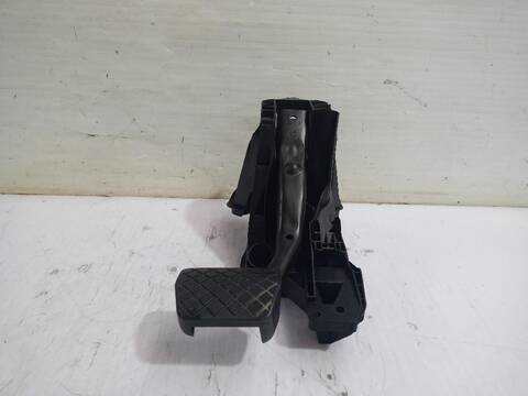 Foto 2ª: Pedal Freno Volkswagen Golf COMFORTLINE BLUEMOTION AUT. 150CV (2013)