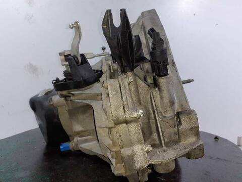 Foto 2ª: Caja Cambios Dacia Sandero LAUREATE 68CV 50KW [K9K792] (2009)