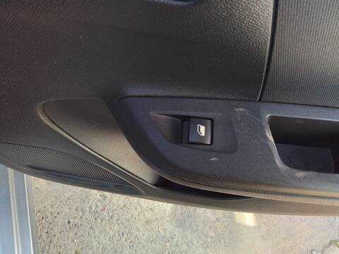 Foto 3ª: Botonera Elevalunas Opel Corsa EDITION 101CV 74KW [HN05] (2020)