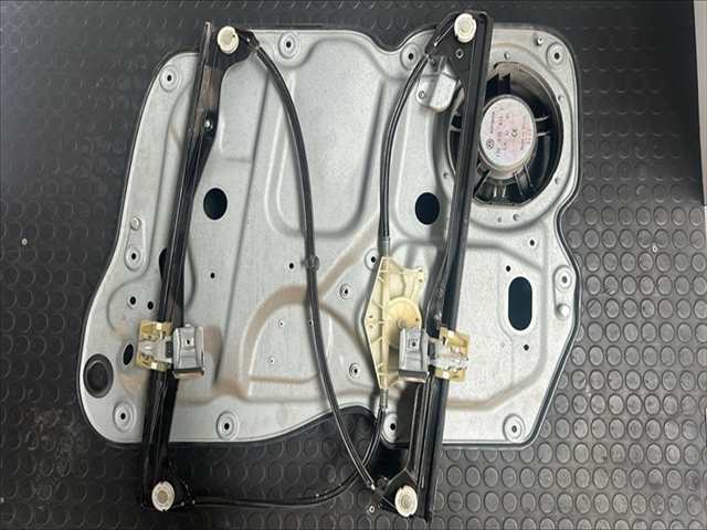 Foto 2ª: Elevalunas Eléctrico Delantero Izquierdo Volkswagen Touran 2.0 TDI [D/BKD] (2005)