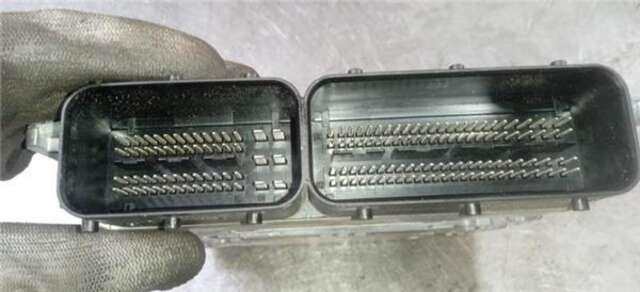 Foto 3ª: Centralita Motor ECU Porsche 911 3.6 TURBO COUPE [3.6 LTR. - 353 KW TURBO CAT] [MA101]
