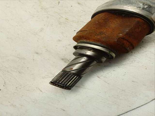 Foto 3ª: Transmision Delantera Izquierda Dacia Logan COMFORT 95CV 70KW [K9K872] (2019)