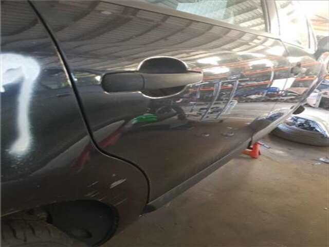 Foto 2ª: Puerta Trasera Derecha Citroen C4 1.4 16V [KFU (ET3J4)]