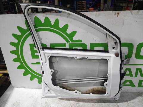 Foto 2ª: Puerta Delantera Izquierda Ford Fiesta AMBIENTE 68CV (2001)