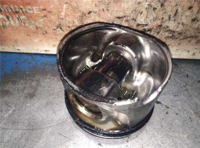 Foto 3ª: Despiece Motor Renault Maxity 2.5 FG 130.35/452 [2.5 LTR. - 96 KW DIESEL]