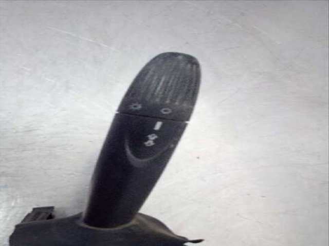 Foto 2ª: Mando Luces Fiat Punto 133CV 98KW