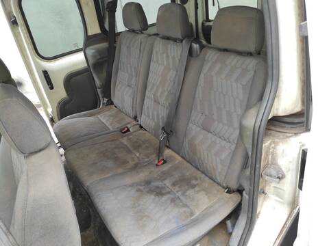 Asientos Traseros Ford Tourneo HCPA