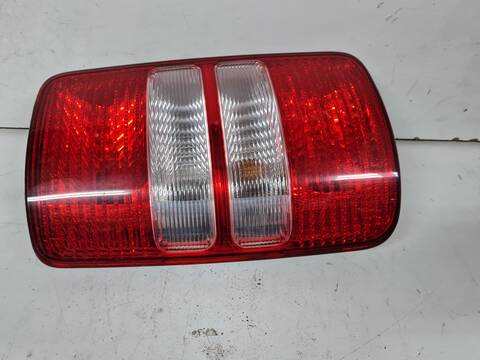 Piloto Trasero Izquierdo Volkswagen Caddy 1.6 TDI 102CV 75KW