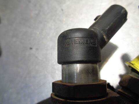 Foto 4ª: Inyectores Citroen C5 BERLINA (2003)